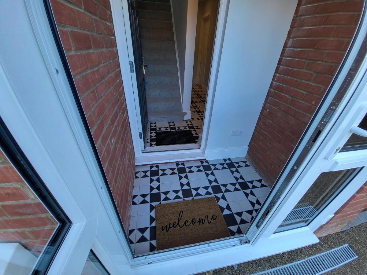 High Spec Large 6 Bedroom House! Kingston upon Thames  Exterior photo